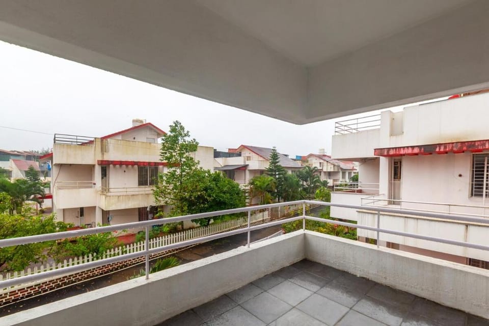4BHK with pool Deshco Villa Sunridge, Lonavala Villa in Lonavla