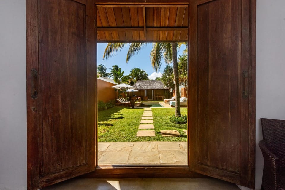 Patio, Day, Garden, Garden view, sunbed