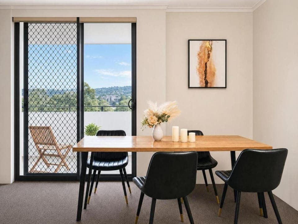 View (from property/room), Balcony/Terrace, Living room, Seating area, Dining area