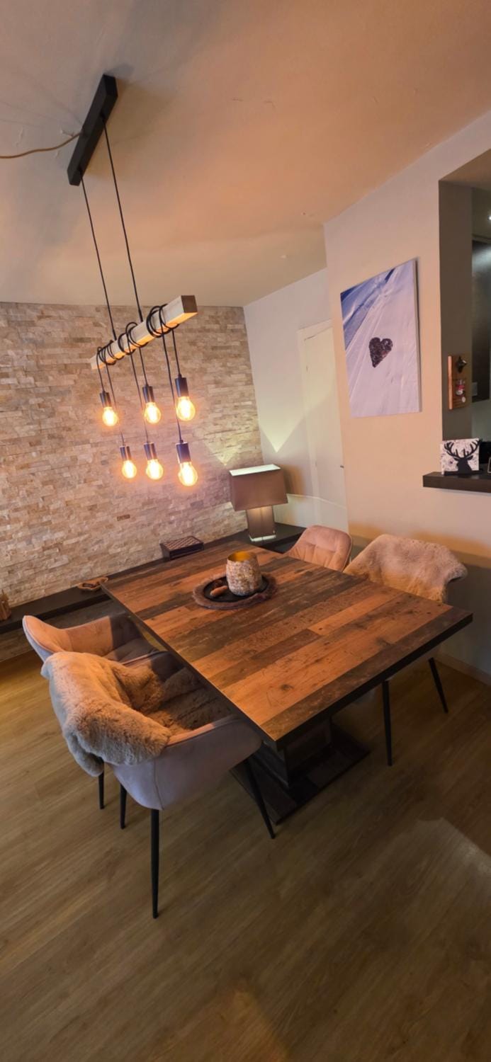 Appartement Chaleureux et Raffiné à Crans-Montana Apartment in Crans-Montana