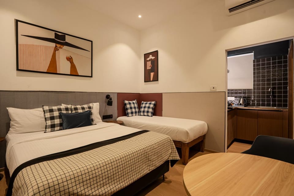 Bed, Seating area, Bedroom, kitchen