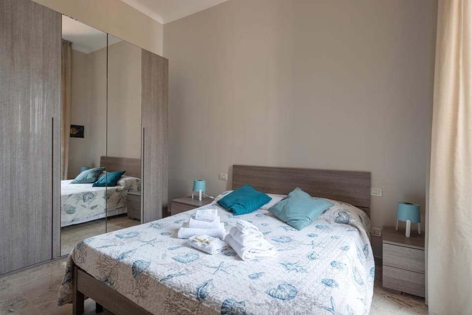 Blu sea room piazza garibaldi Bed and Breakfast in La Spezia