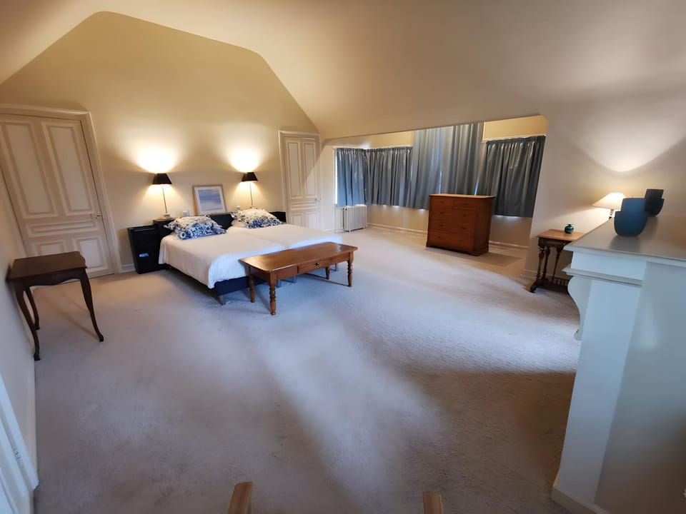 Property building, Living room, Bedroom