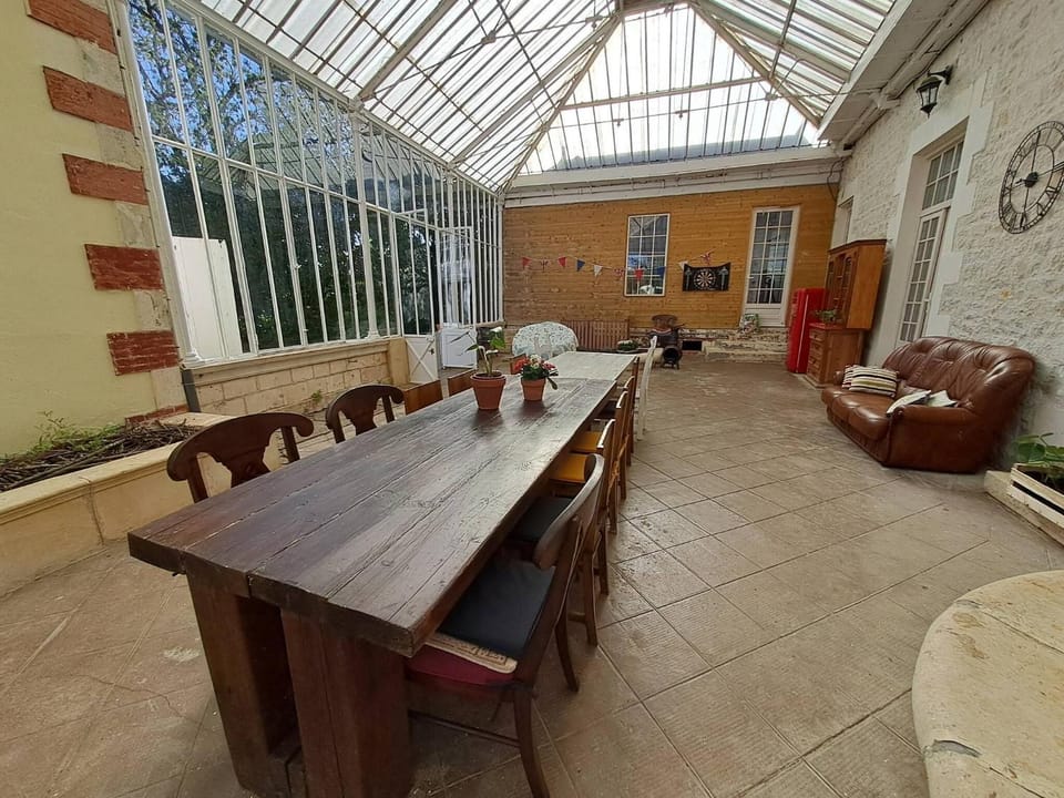 LEntre du Chteau, Cottage, Orangery Garden for Teams House in Nouvelle-Aquitaine