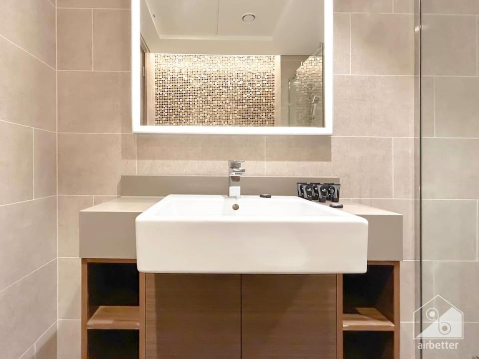 High Floor Luxury 1 Bedroom Sobha Hartland Pool & Gym Apartment in Dubai