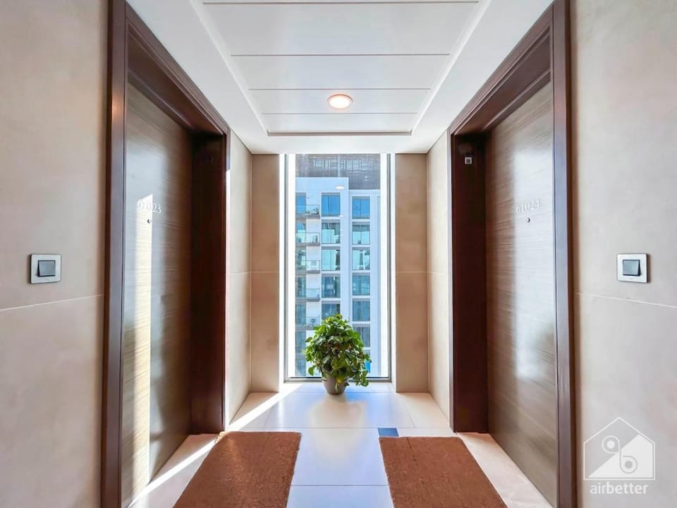 High Floor Luxury 1 Bedroom Sobha Hartland Pool & Gym Apartment in Dubai
