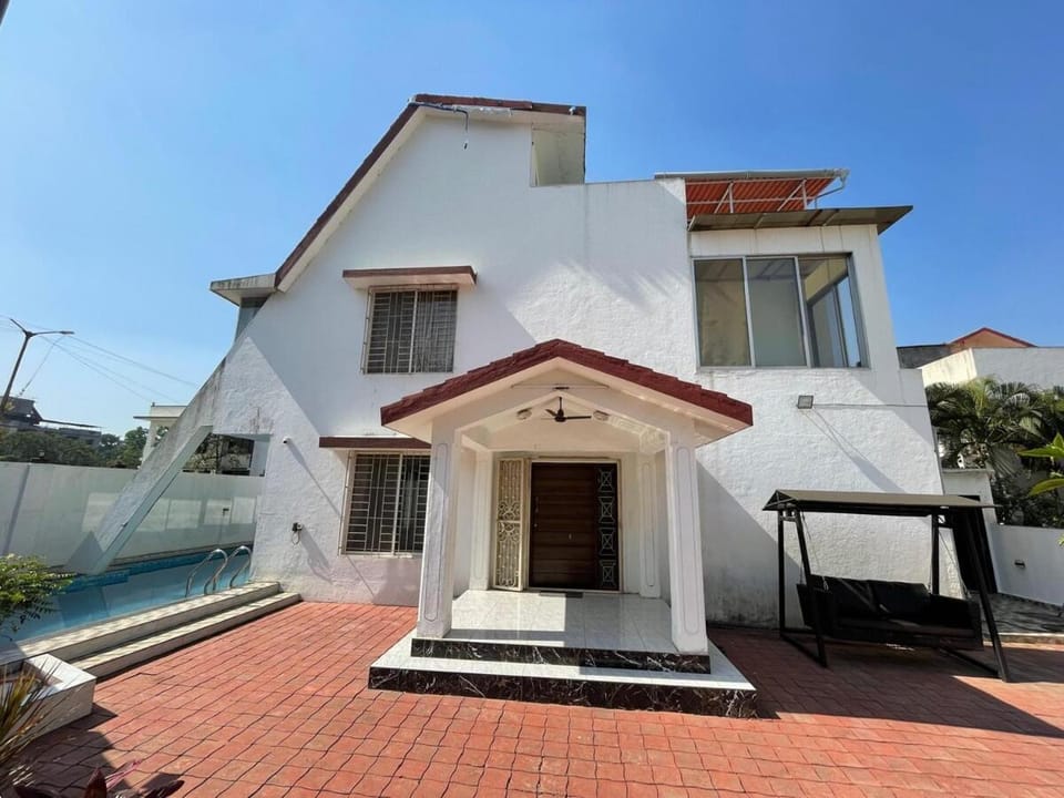 4BHK with pool Deshco Villa Moonridge, Lonavala Villa in Lonavla