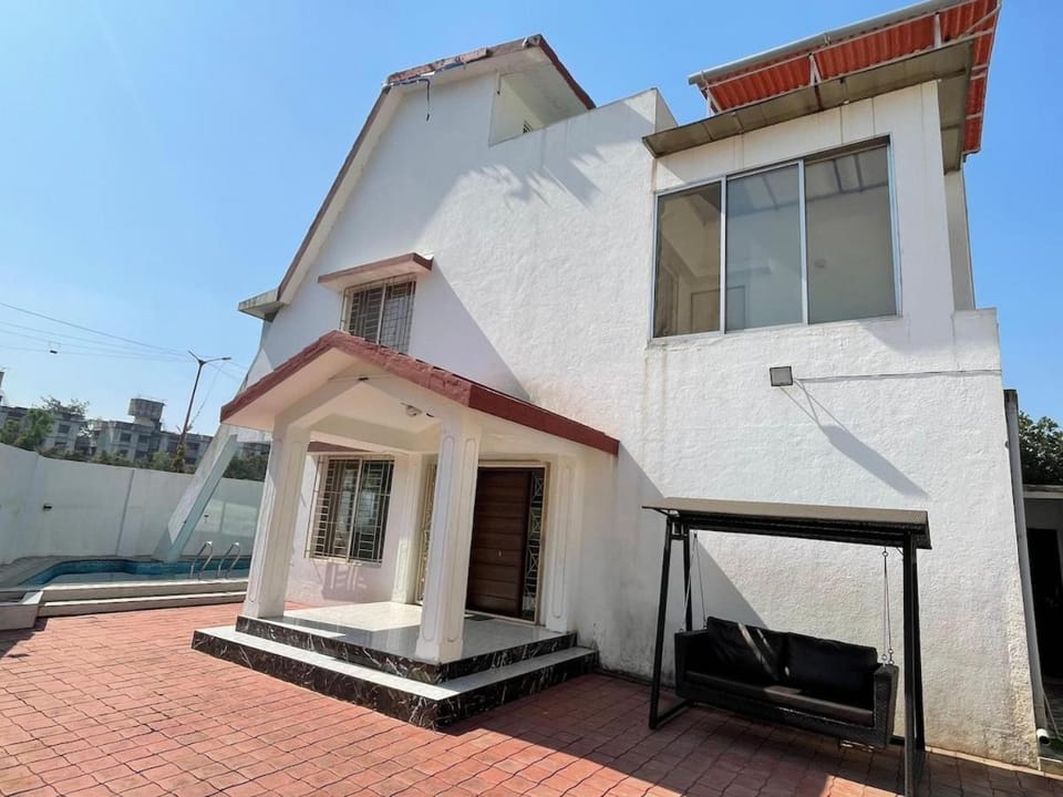 4BHK with pool Deshco Villa Moonridge, Lonavala Villa in Lonavla