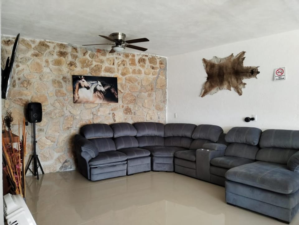 Casa Versace House in Tequesquitengo