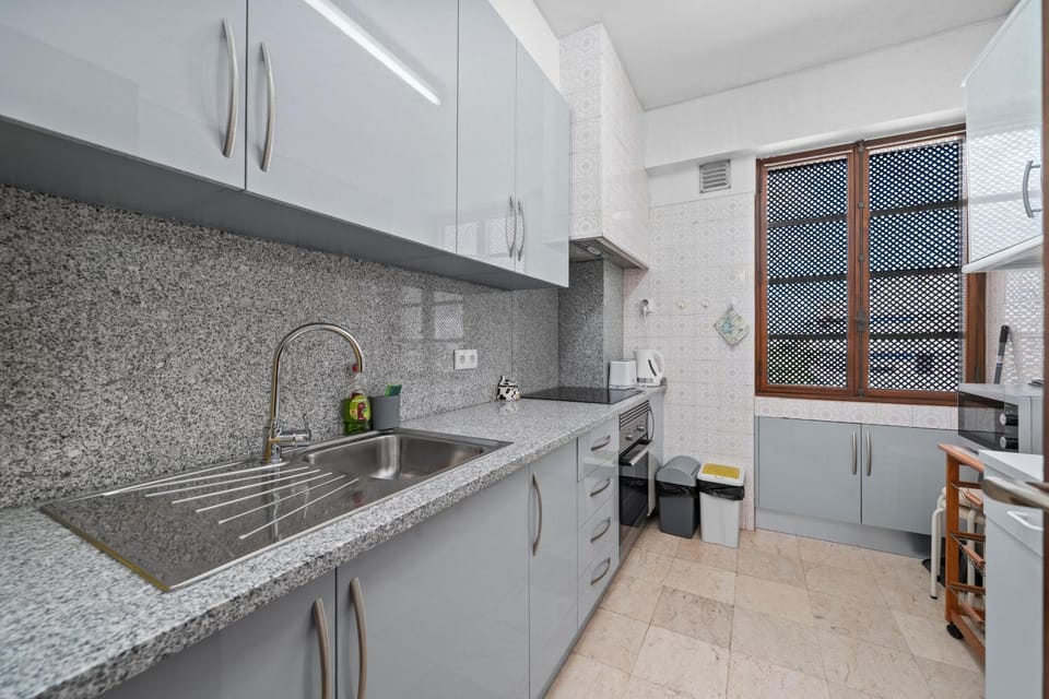 Kitchen or kitchenette, Living room