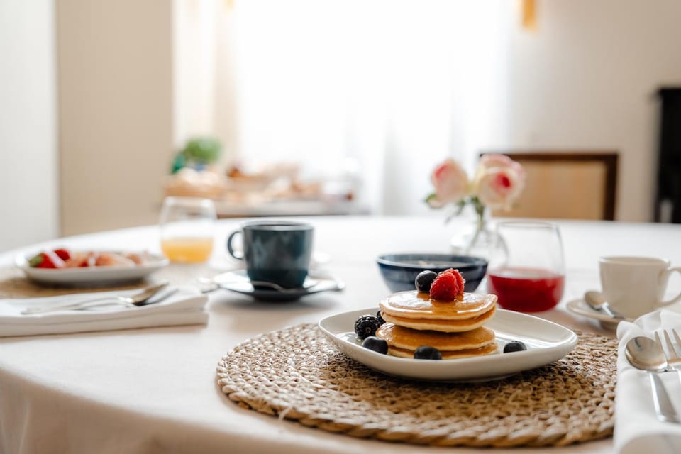Breakfast, Continental breakfast, American breakfast, American breakfast