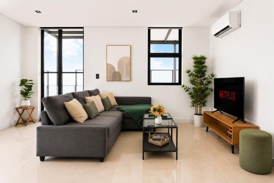 Communal lounge/ TV room, TV and multimedia, View (from property/room), Balcony/Terrace, Living room, Photo of the whole room, Seating area