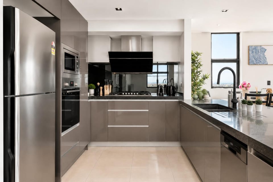 Coffee/tea facilities, Kitchen or kitchenette, Photo of the whole room, dishwasher, microwave, oven, stove