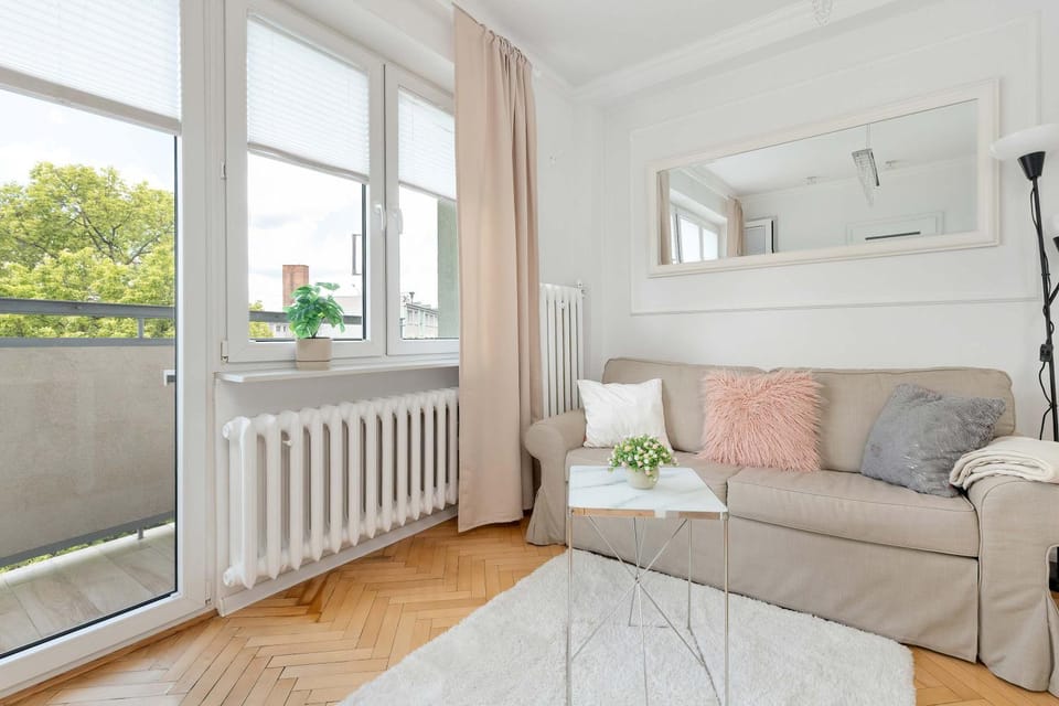 Living room, Photo of the whole room, Seating area, internet