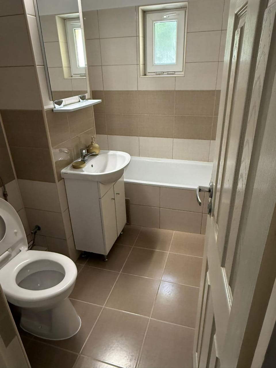 Central Nest Apartment in Constanța County