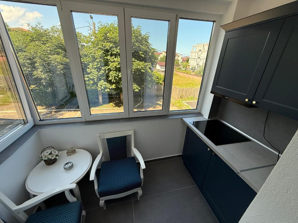 Central Nest Apartment in Constanța County