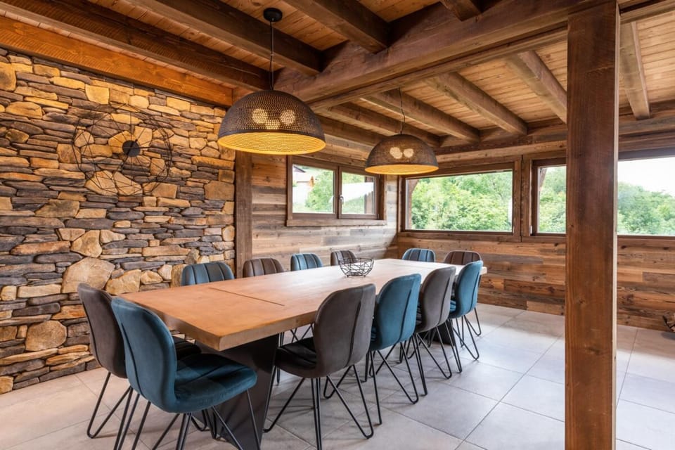 Chalet Atlas Hot Tub Sauna & 500m from the Slopes Chalet in Gérardmer