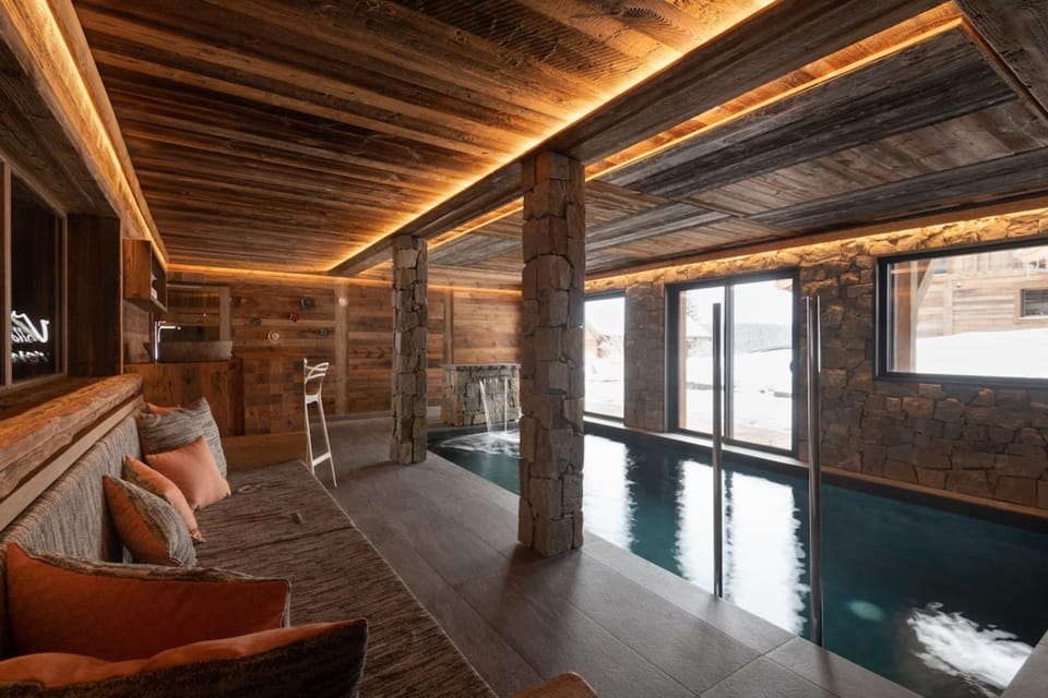 La Vallée Cerena Luxury Chalet with Indoor Pool Sauna & Fireplace Chalet in Gérardmer