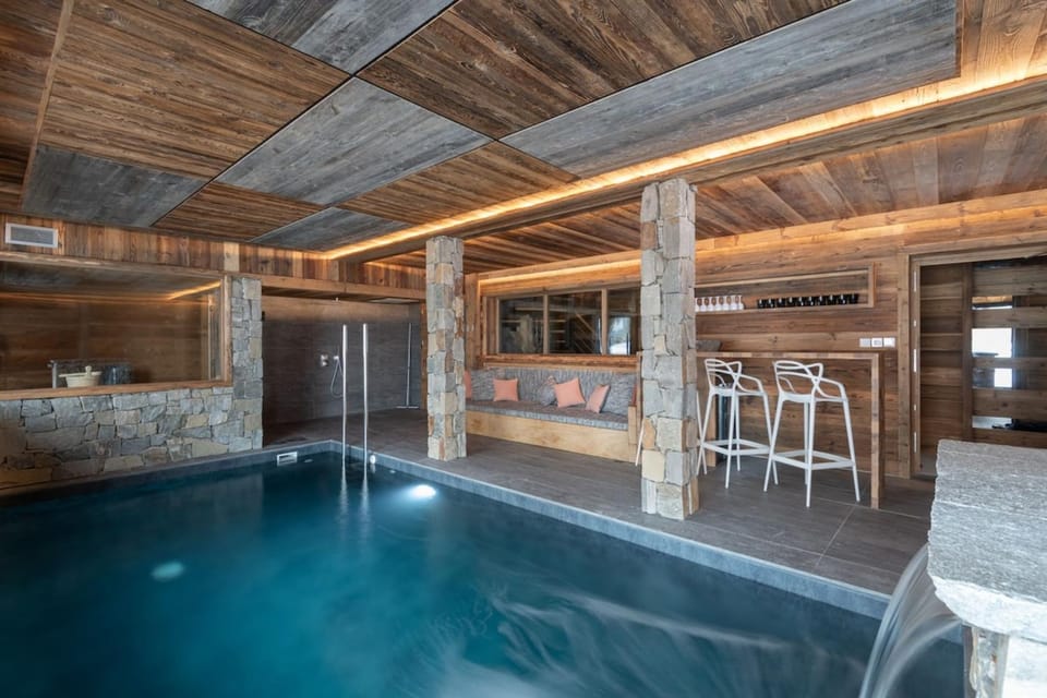 La Vallée Cerena Luxury Chalet with Indoor Pool Sauna & Fireplace Chalet in Gérardmer