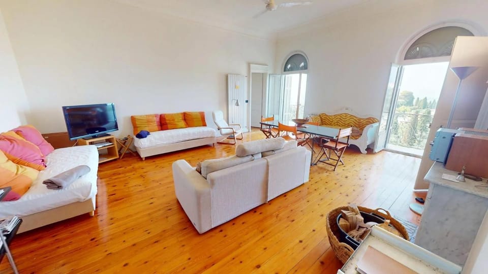 115RP - Grand 3P avec vue mer dans un ancien palace Apartment in Menton
