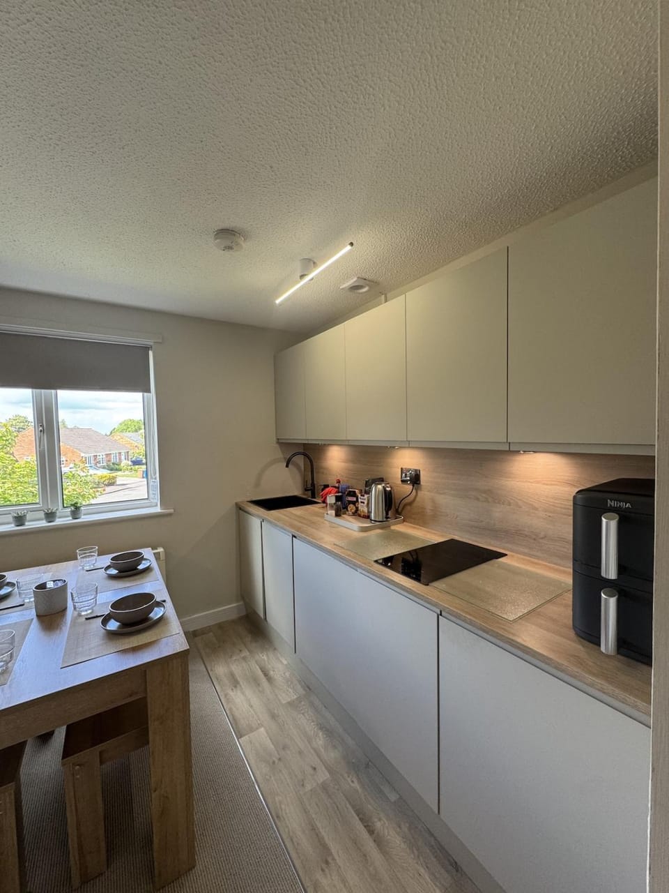 Johnson Suite Lichfield - New 2 Bed & 2 Parking Spaces Apartment in Lichfield