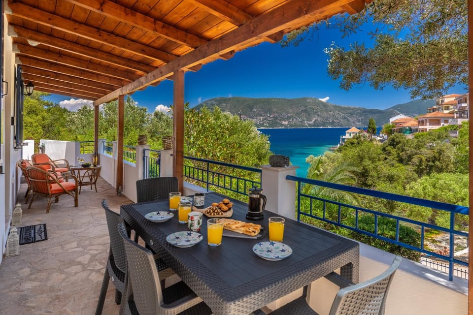 Patio, Balcony/Terrace, Dining area, Sea view