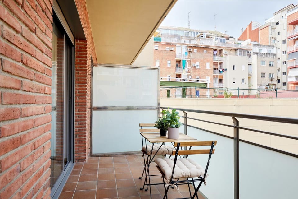 Off site, Balcony/Terrace