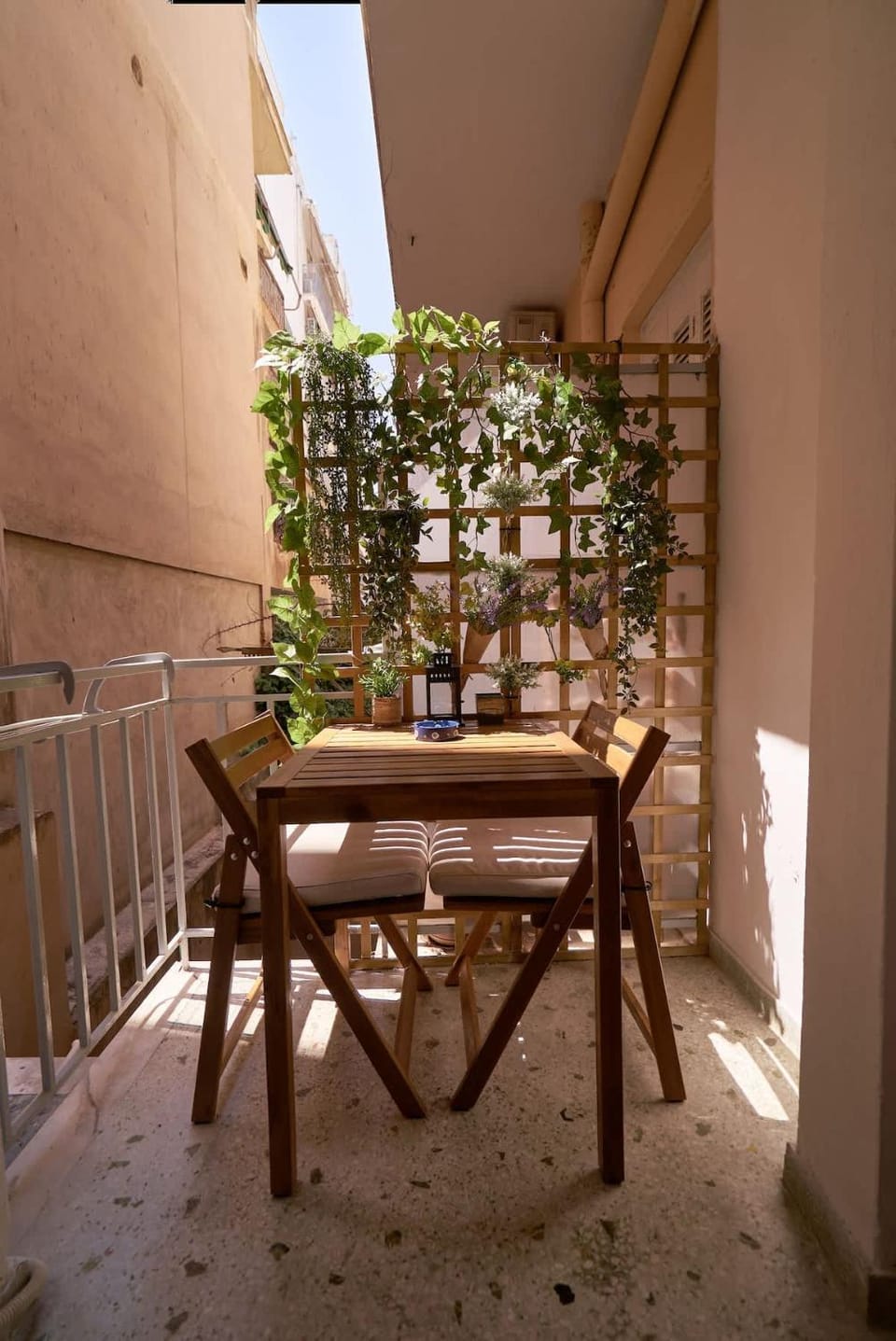 Stylish Diamond Nea Smyrni Square Apartment in Kallithea
