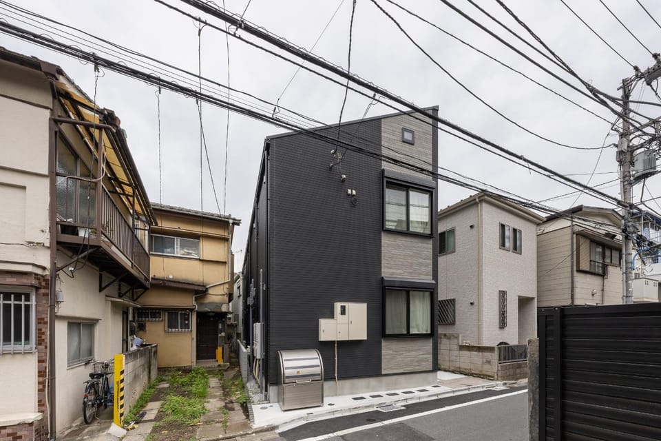 Property building, Facade/entrance