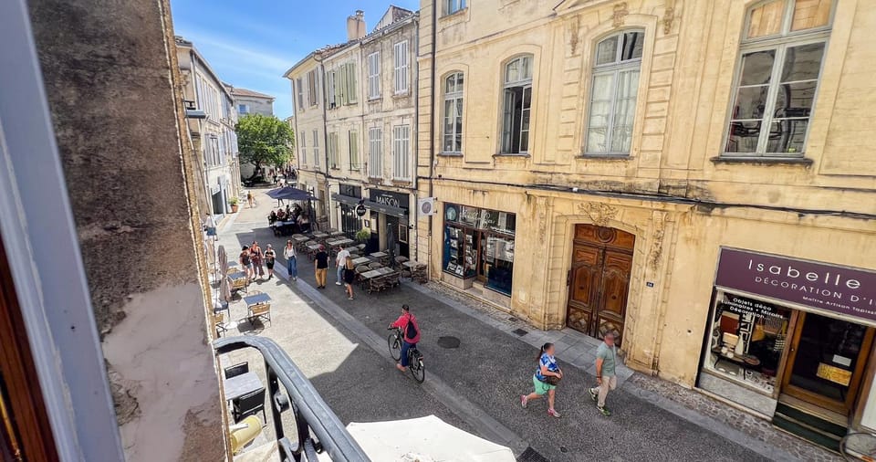 Neighbourhood, City view, Street view, Location