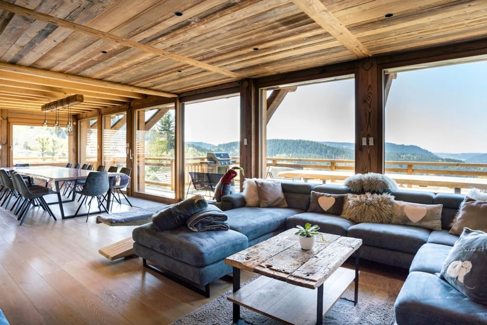 Les 3 Oursons Luxury Chalet with Hot Tub Sauna Chalet in Gérardmer