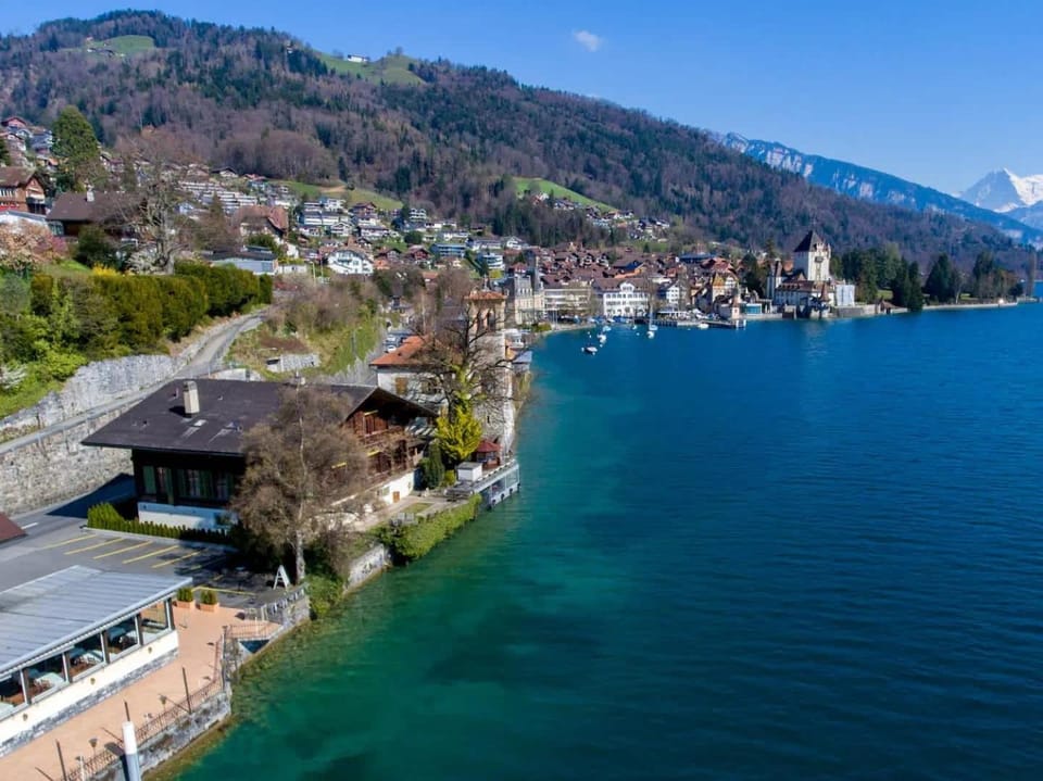 Property building, Day, Neighbourhood, City view, Lake view