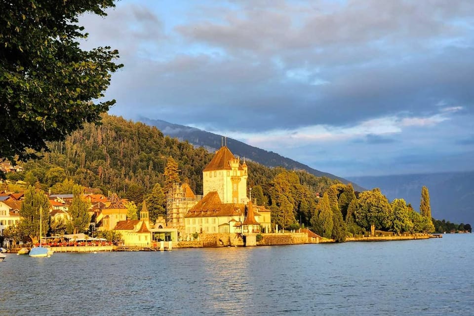 Property building, Day, Lake view, Mountain view, River view, Sea view