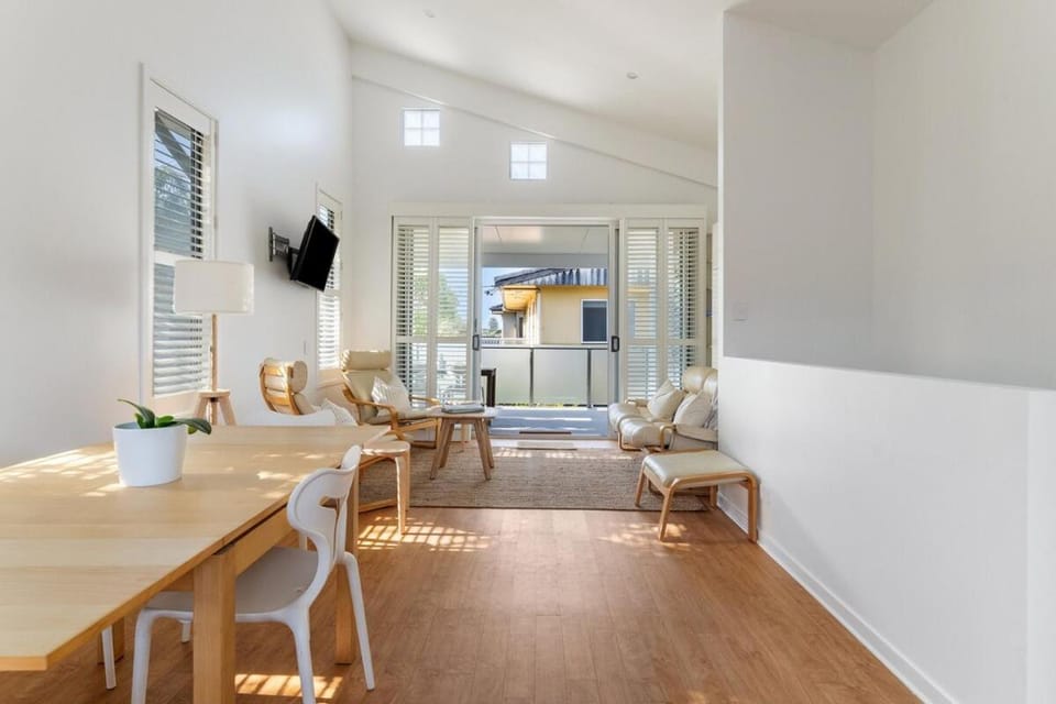Hastings Hideout - 2BR Creekside Beauty by uHoliday Apartment in New South Wales