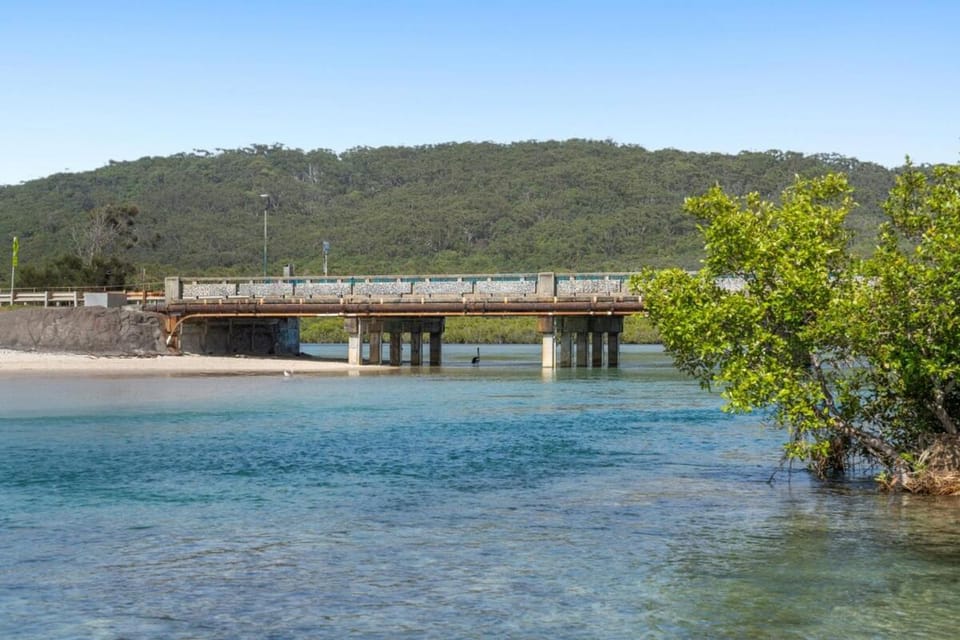 Hastings Hideout - 2BR Creekside Beauty by uHoliday Apartment in New South Wales
