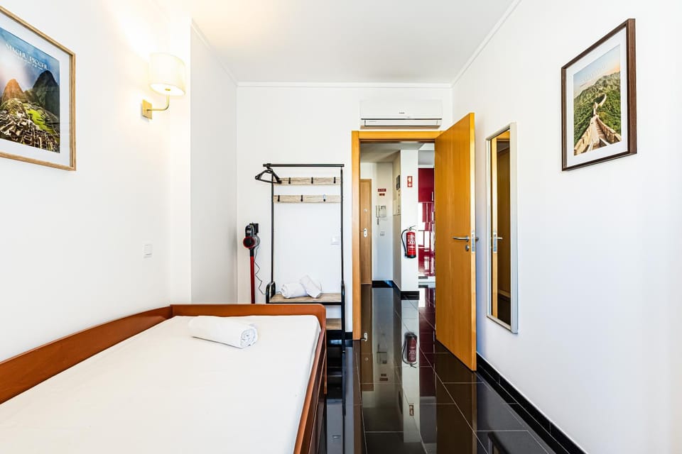 Rocha Tower 7B - Skyline Ocean View Apartment in Portimao
