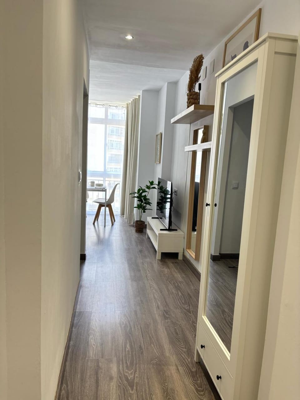 VIS3 - Newly Renovated Apartment with AC and Lift - Central Torremolinos Apartment in Torremolinos