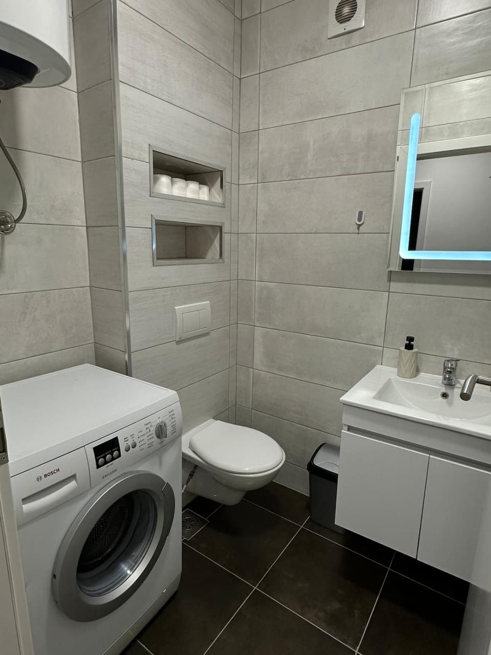 Rubin Suites Cozy Modern Stay Apartment in Europe