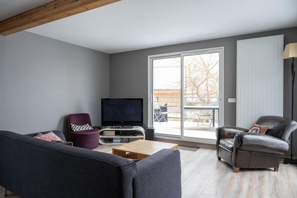 Chalet des Ruchers - Sleeps 6 - Private Hot Tub House in Gérardmer