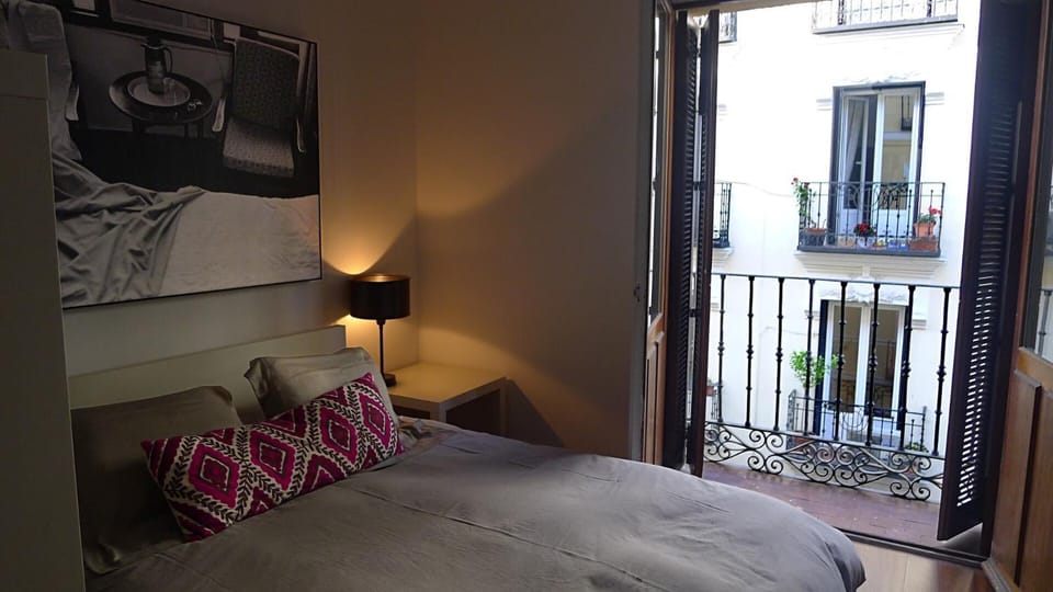 apartamento cervantes - next to museo del prado Apartment in Centro