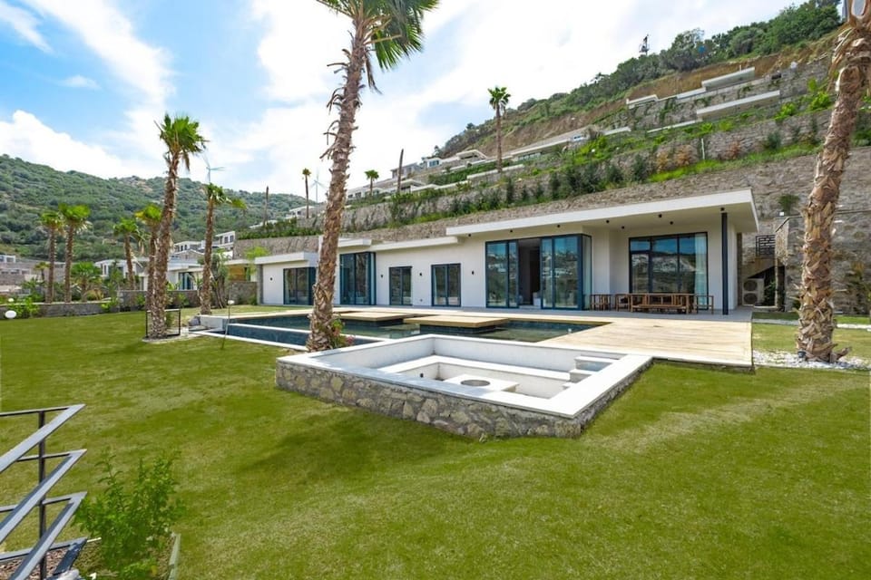 Toscana Yalıkavak Infinity Pool Luxury Villa Vacation Villa in Yalıkavak