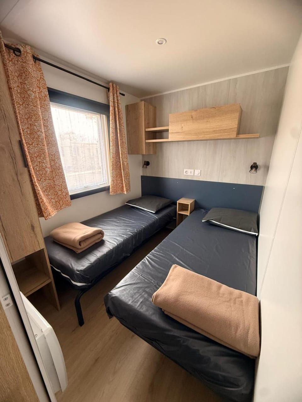 Mobil-home 3 Chambres 2 sdb House in Canet-en-Roussillon