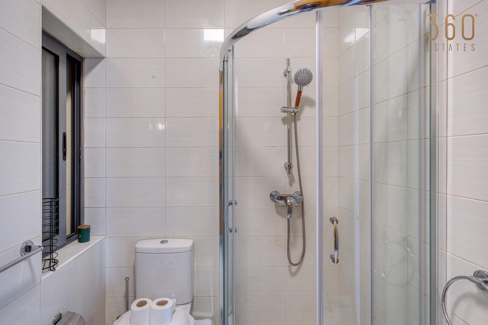 Cozy 2 Bedroom Apartment in Swieqi Near St Julians and Paceville Apartment in Malta