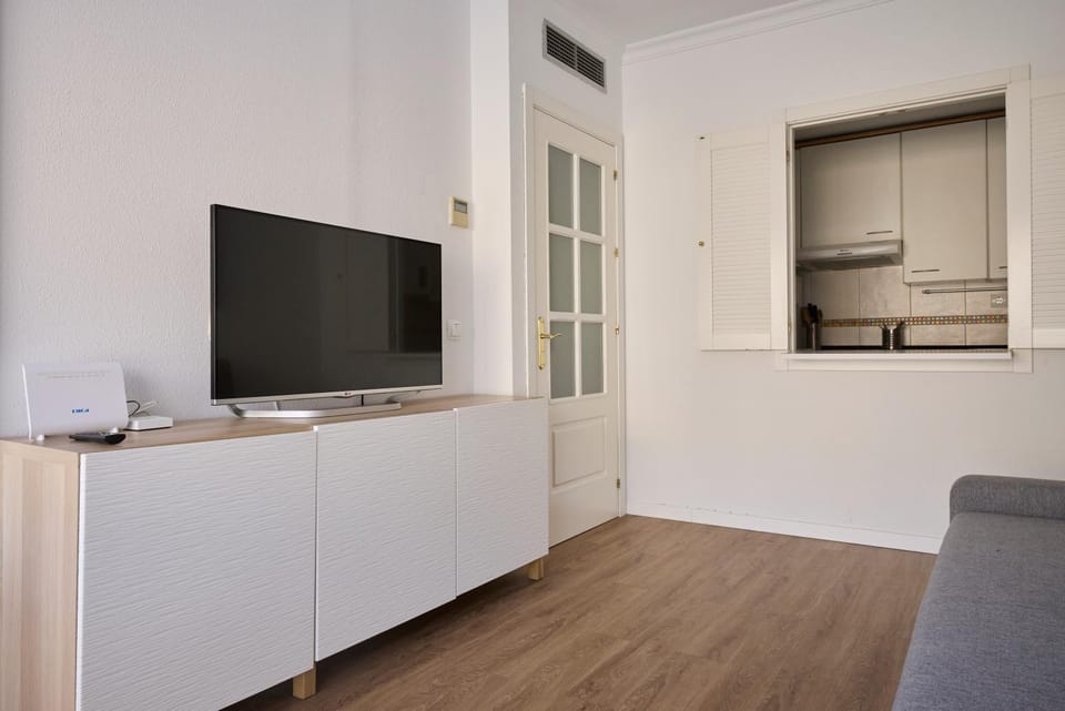 Apartamento moderno en Barajas C Apartment hotel in Madrid