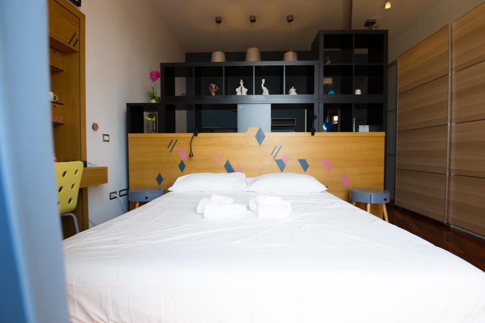 Bed, Photo of the whole room, Bedroom, wardrobe