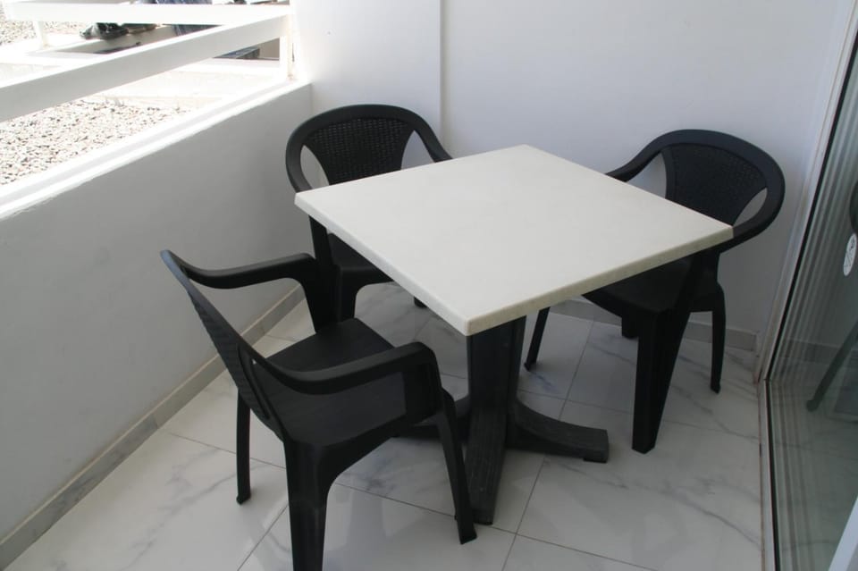 Off site, Balcony/Terrace