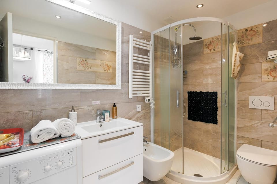 Upstays cosy studio near Palais Apartment in Cannes