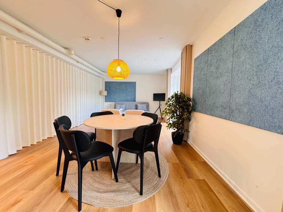 Communal lounge/ TV room, Living room