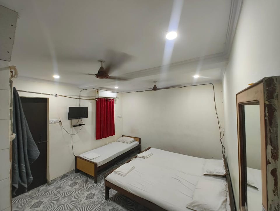 Hotel Geetanjali Hotel in Lucknow