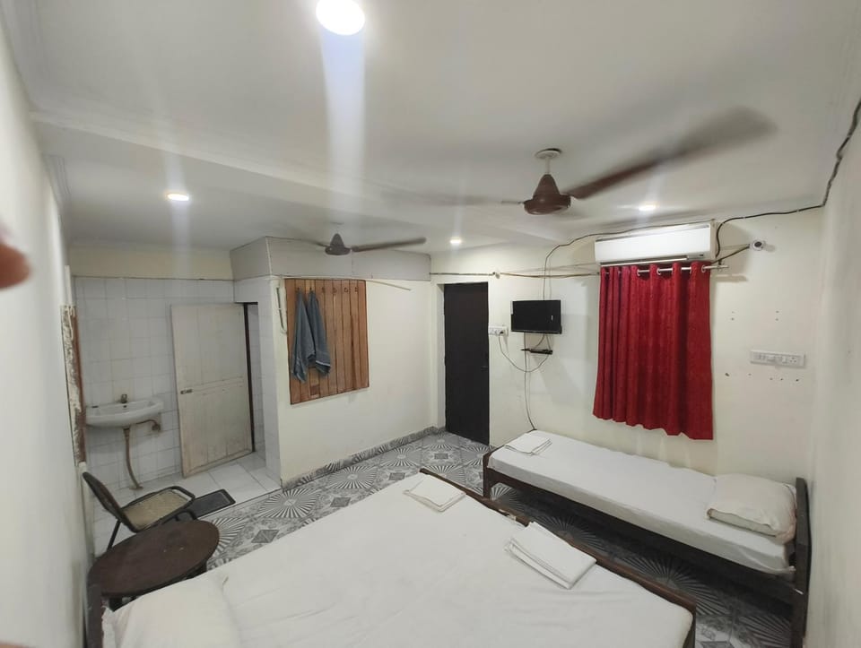 Hotel Geetanjali Hotel in Lucknow